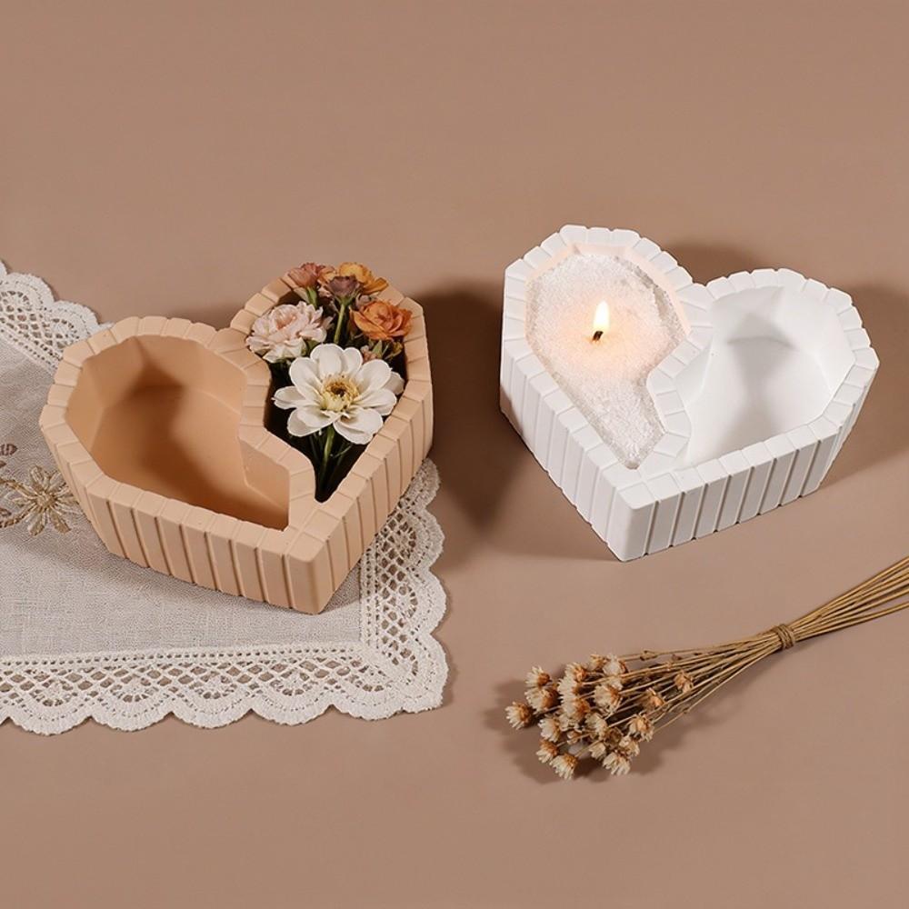 Heart-shaped Candlestick Mold Creative 3D Plaster Mold Handcraft Candle Cup Molds  for Beginners