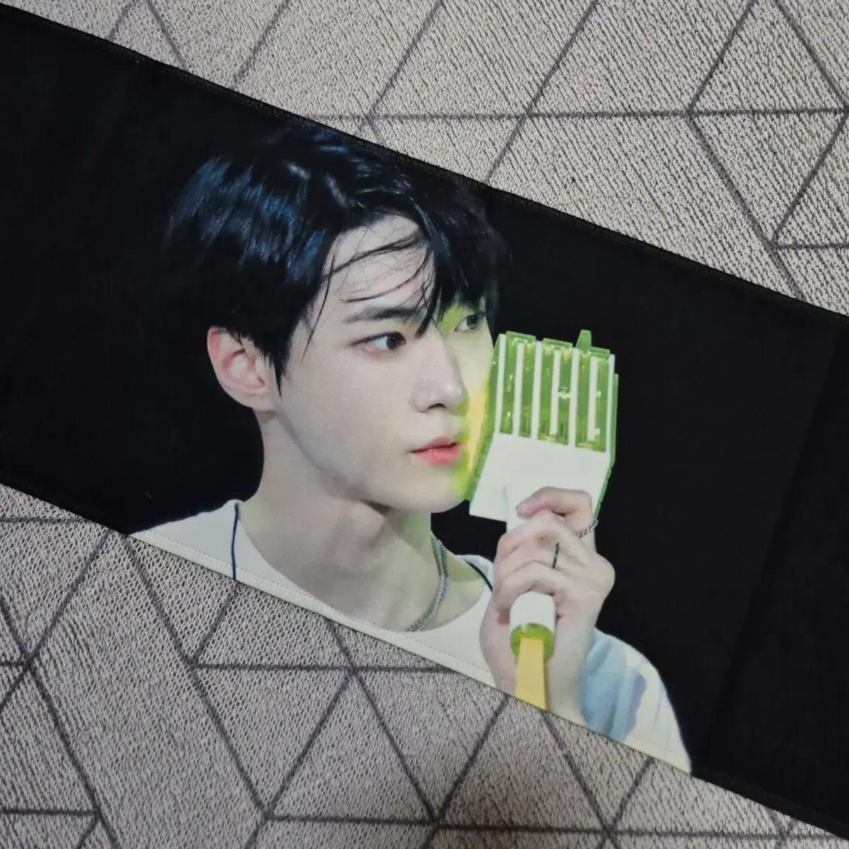 

Nct 127 До-ён Слогановый Шот-ап Зеленый Пистолет