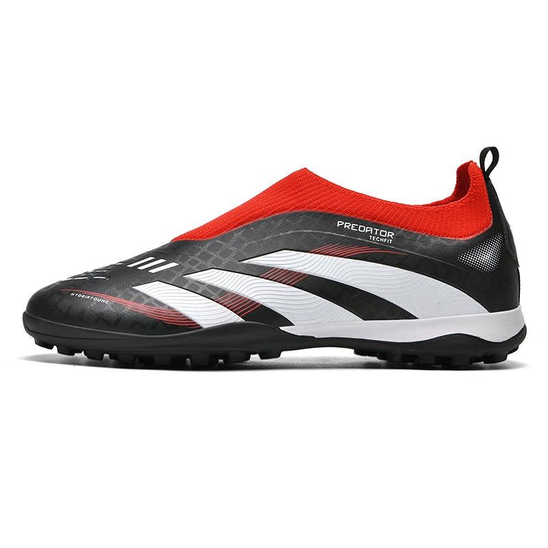 Nye fotballsko med lange, ødelagte pigger og lav topp for menn og kvinner, ungdomssport-treningssko