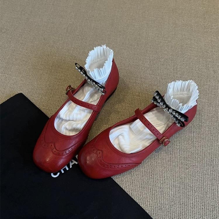 

Версия из коровьей кожи~ Маленькие кожаные туфли с плоской подошвой и гравировкой Brock для женщин, весна-осень 2025 года, новые кожаные туфли Мэри Джейн с круглым носком 40 красный