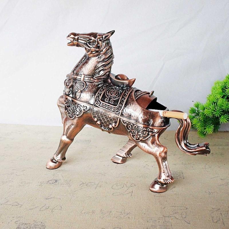 Vintage Horse Shape Ashtray Household Retro Cool Ashtrays Patio Desktop Decor Fashionable Birthday Gifts for Smokers