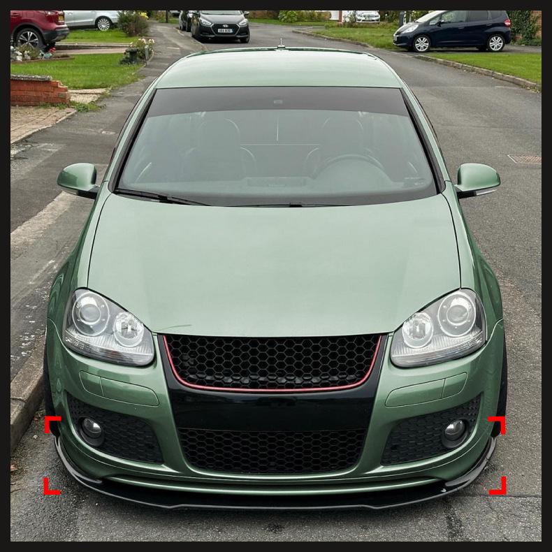 Volkswagen Golf MK5 GTI/R32 Custom Kit: Heckspoiler, Frontlippe, Dachspoiler, Seitenschweller, Heckdiffusor.