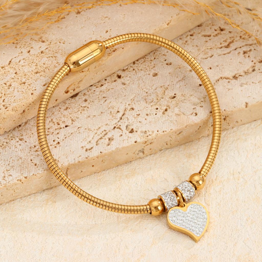 New European American-style Versatile Personalized Women's Stainless Steel Heart-Shaped Pendant Charm Bracelet Magnetic Chic 18K