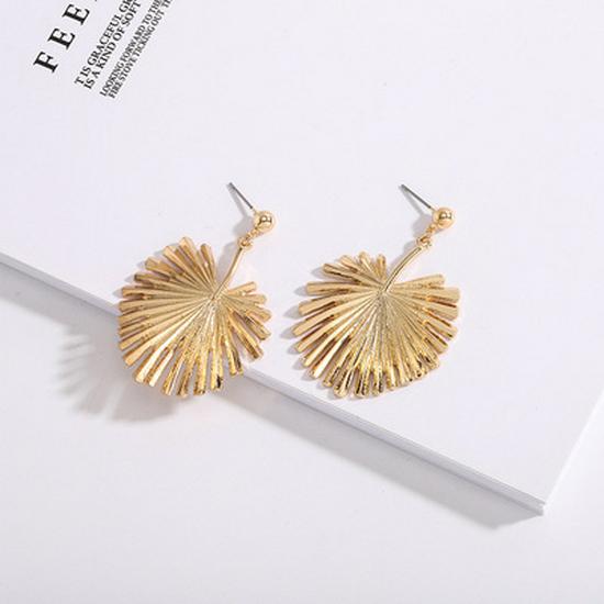 Japanese-Korean Style Leaf Alloy Women's Stud Earrings - Versatile & Trendy Street Fashion Ear Danglers