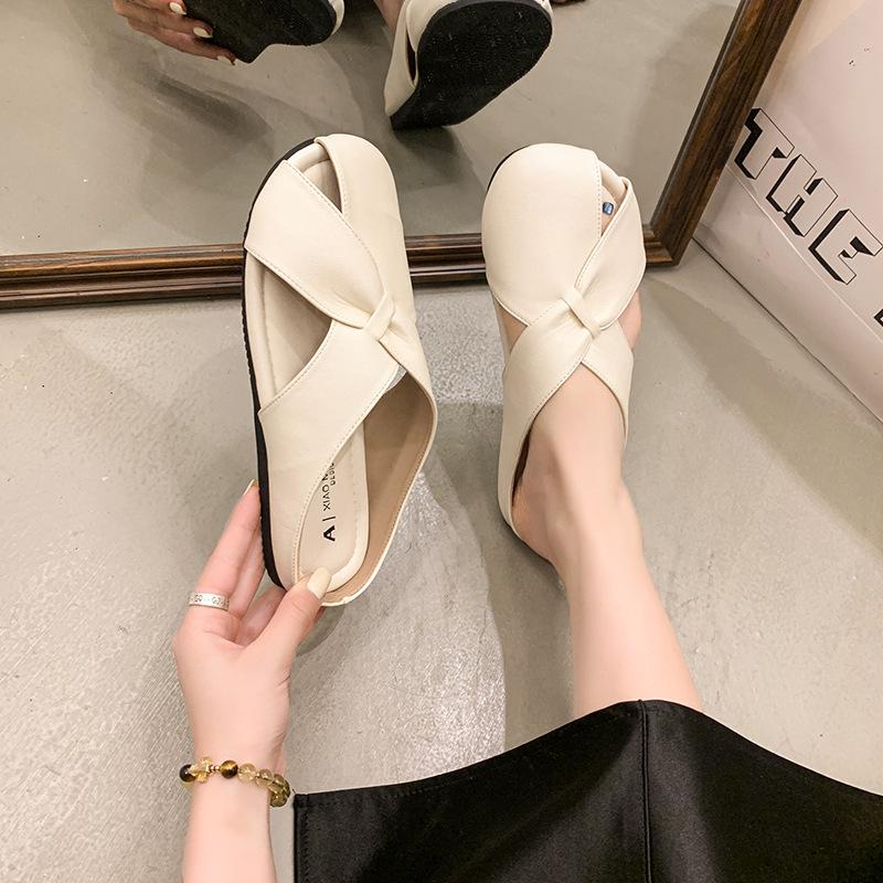 Thick-soled Hollow Bag Head Slippers Women's Summer Wear 2025 New Versatile French Flat-bottomed Soft Leather Half-drag Women's Shoes