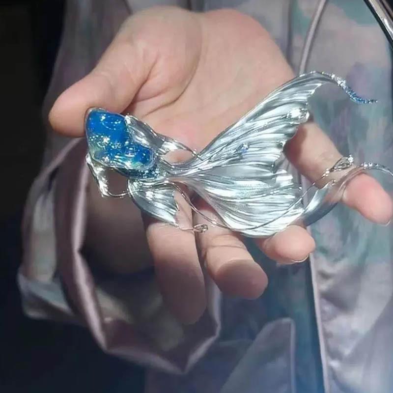 Elegante Quallenbrosche: Luxuriöse Unterwasser-Traum-Anstecknadel für Damen