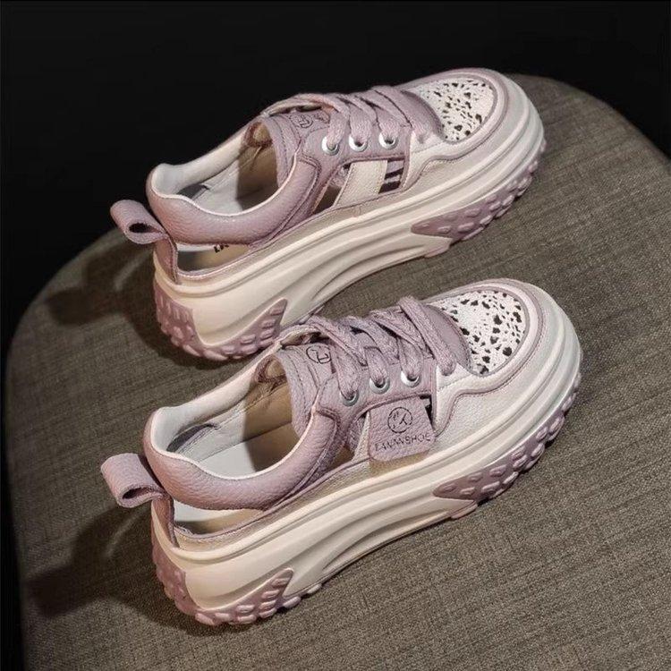 

Толстая подошва, увеличивающая рост, сандалии женские, сумка, голова, Xiaobai, полые, летом 2024 года, новые дышащие спортивные и повседневные туфли для пап 40