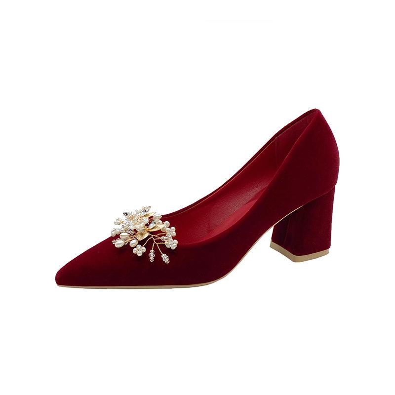 

Autumn wedding shoes women s thick heel 2025 new bride Chinese red velvet Xiuhe wedding dress two wear high heels not tired 40