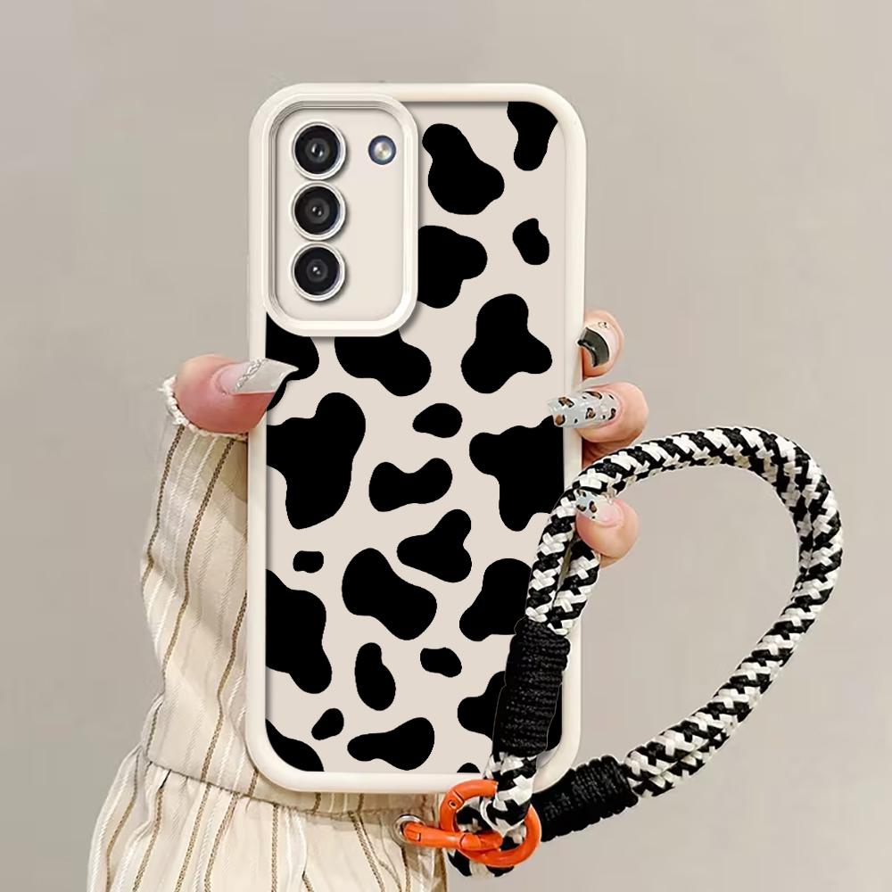 Чехол-ремешок на запястье с принтом коровьей шкуры для Samsung Galaxy S25 S24 S23 Ultra S22 Plus FE A56 A55 A54 A53 A36 A35 A34 5G Шнурок Fundas Galaxy A33 5G