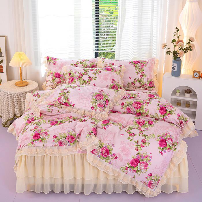 2026 Baumwoll-Print gesteppter Bettrüsche 4-teiliges Set mit Spitzenbesatz