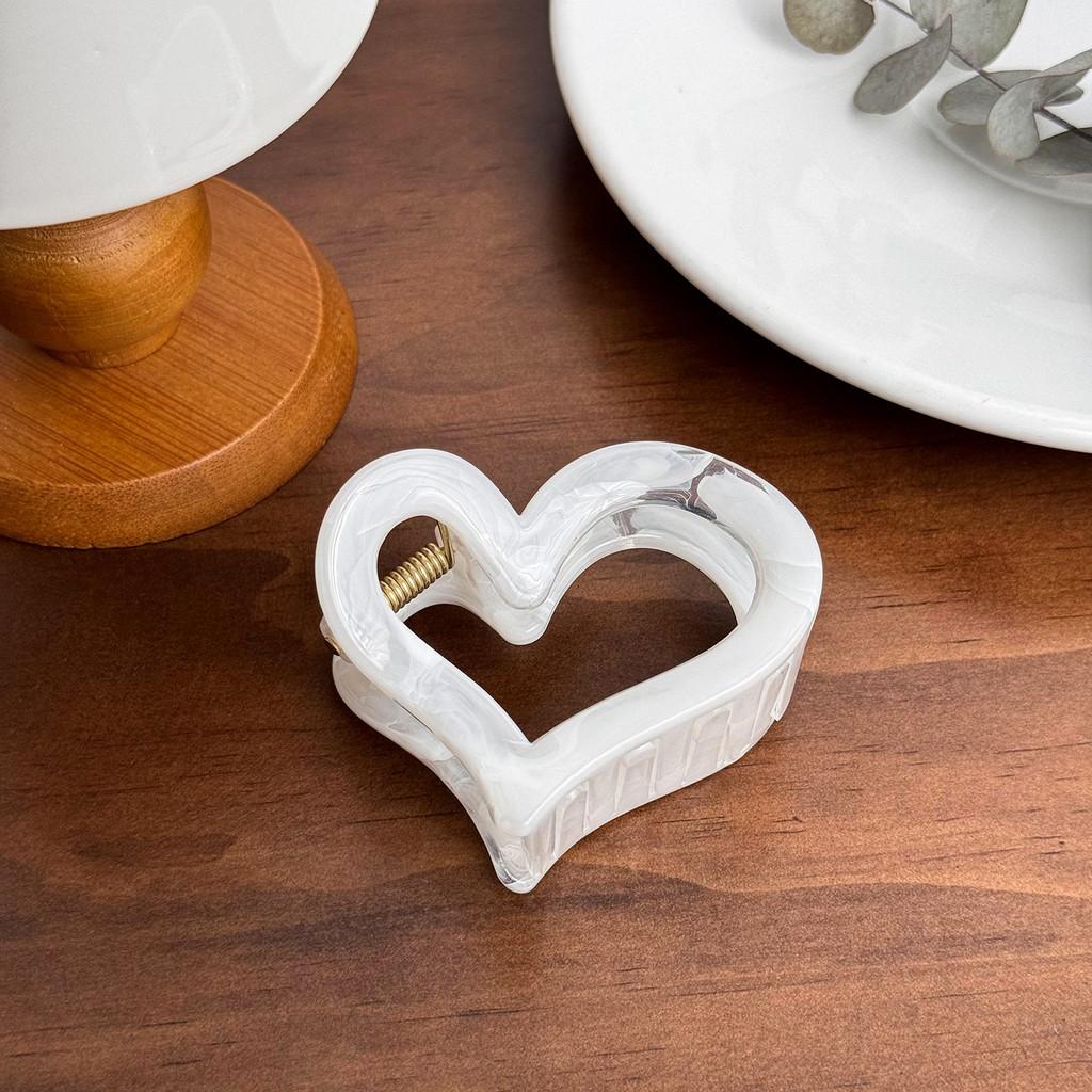 

Elegant Large Marble Patterned Pc Material Hair Clip For Fashionable Hairstyles Heart White 6cm