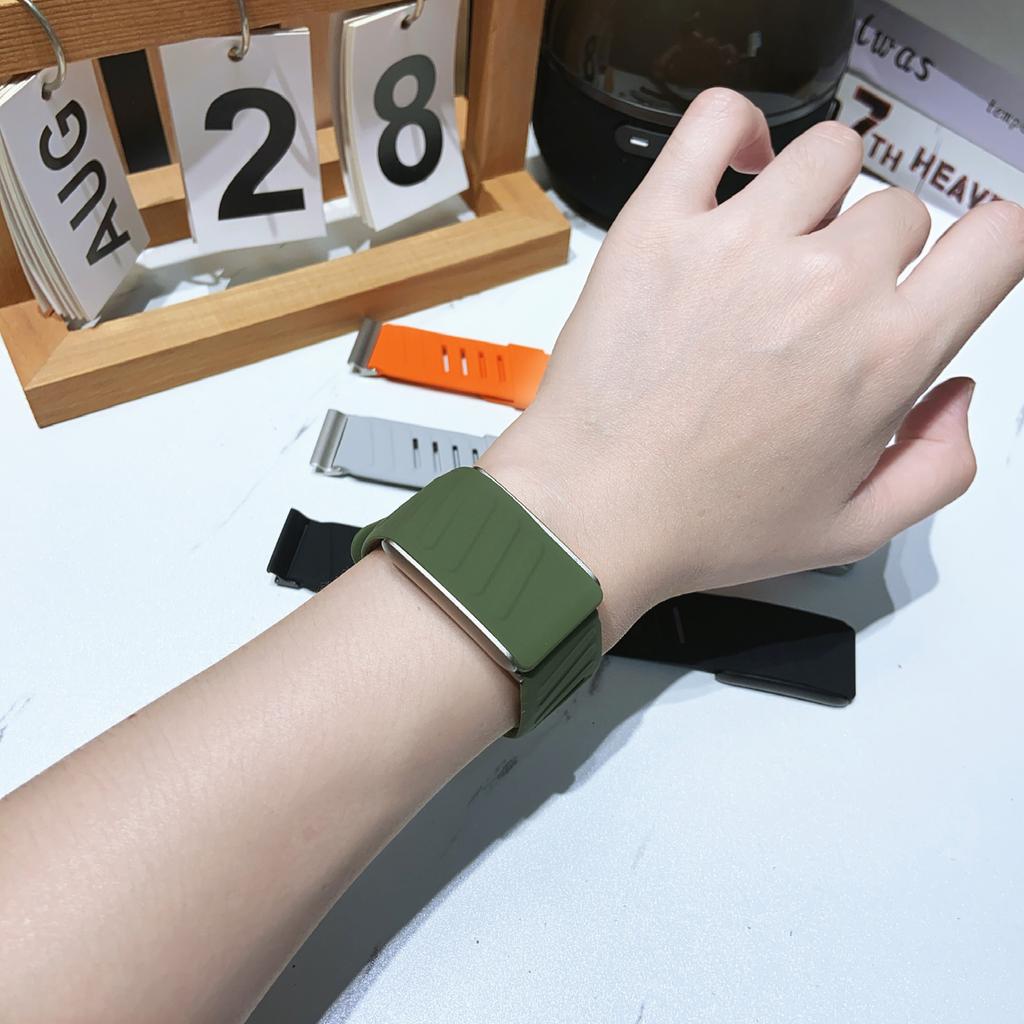 Dual‑Color Soft Silicone Strap for Whoop 5.0 MG, Sports Replacement Wristband with Metal Frame