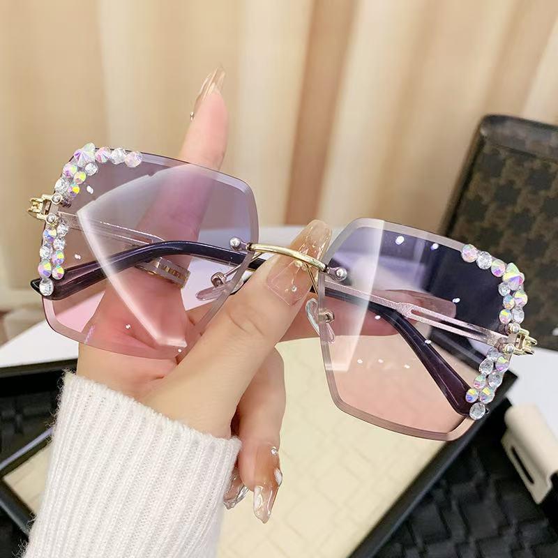 2025 Large Cut-Edge Square Sunglasses with Glittering Starry Rhinestones - Women's UV Protection