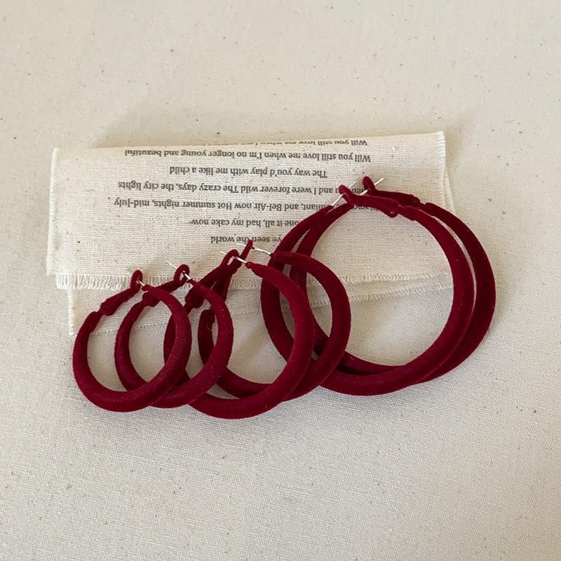 Autumn And Winter Wine Red Velvet Earrings Women'S Light Luxury Retro Elegant Fashion Trend Commuter Versatile Earrings