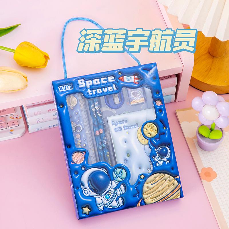 Grundschüler Neujahrstag Geschenk Sechsteiliges Set, Schülerbelohnung Schreibwaren-Set, Cartoon Dreidimensionales Geschenk Neujahrsgeschenk