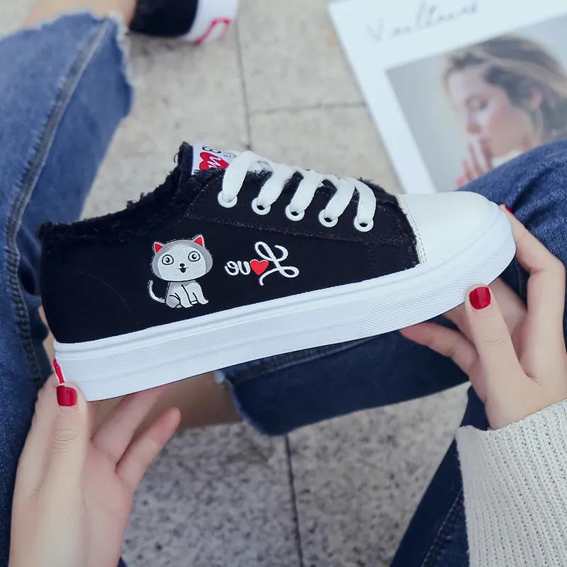 Women's Spring and Summer Canvas Shoes, Female Students' Casual Shoes, Flat Bottom Shoes, Breathable White Shoes