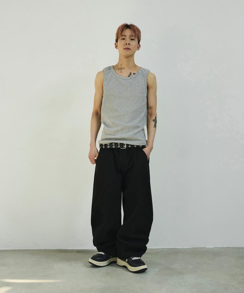 SCALLYWAG [Ryu Jung-Ran × Skelly Wung] Pull Up Straight Cotton Pants [Black]