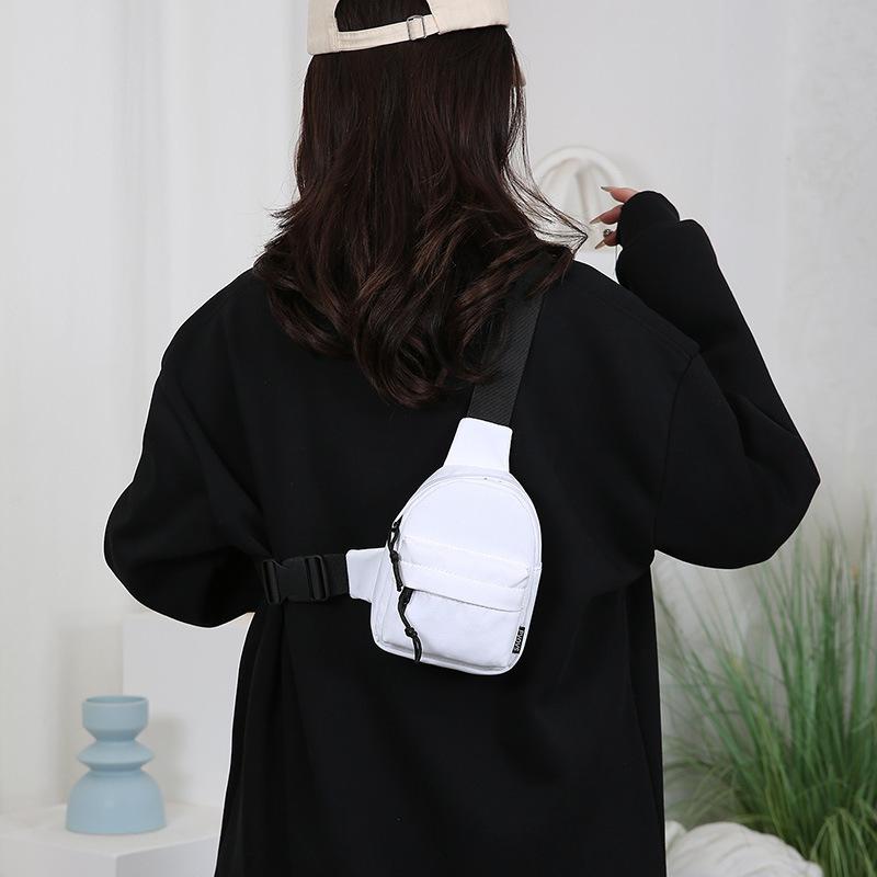 Women's Fashion Mobile Phone Chest Bag Trend Ins Japanese Casual Shoulder Bag Lightweight Joker Portable Nylon Satchel.