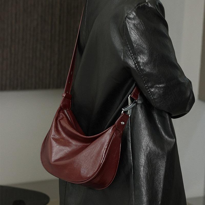 Niche Design Leather Women's Bags, New Large-capacity Shoulder Underarm Bags, Versatile Commuter Bags