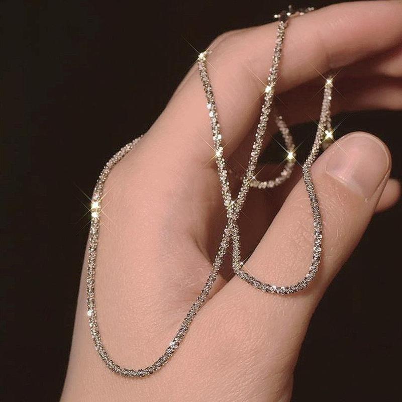 Collier pendentif tempérament Gypsy plaqué chaîne unie étincelante simple chaîne de clavicule polyvalente pour femmes