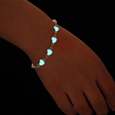 Mode Leuchtende Liebesherz Anhänger Armbänder Für Frauen Handgelenk Punk Einzigartiges Design Schmuck Mädchen Geschenk KTY