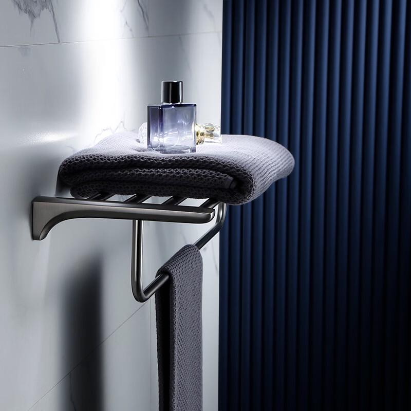 YIXI Light Luxury Wall-mounted Towel Rack with Storage
