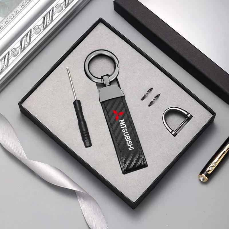 Modny skórzany brelok do kluczy z klamrą w kształcie podkowy Breloki do kluczy samochodowych dla Mitsubishi Pajero Sport Outlander ASX Lancer Eclipse Cross