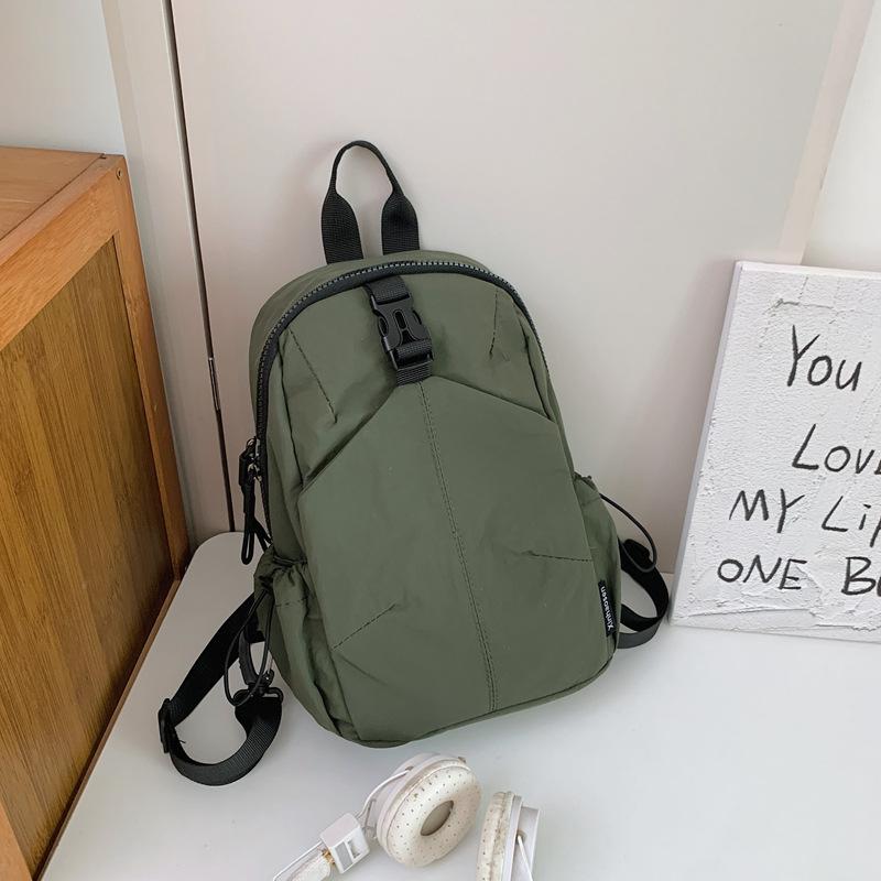 

Женский рюкзак, легкий и вместительный, подходит для путешествий на открытом воздухе. зелёный