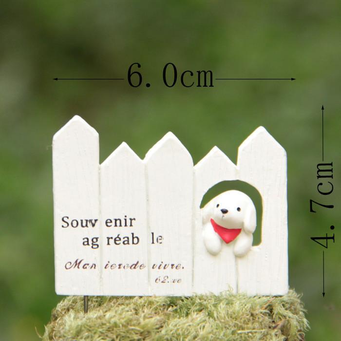 Resin Micro Garden Ornaments With Cartoon Dog Fence For Gift And Decor Party