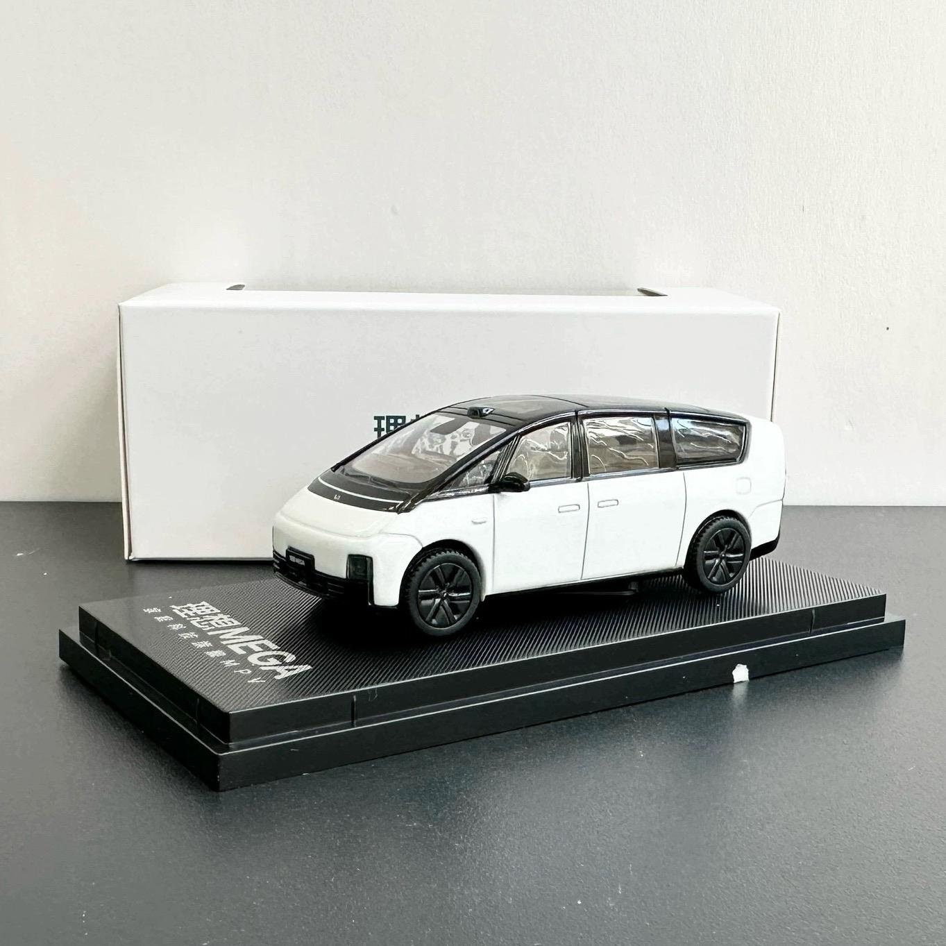

1:64 LEADINGIDEAL L6 L7 L8 L9 ONE Mega SUV Alloy Car Diecasts & Toy Vehicles Car Model Miniature Scale Model Car For Children