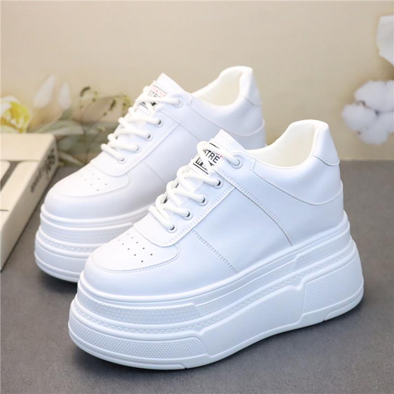 

Fashion Retro Running Shoes Men Women s Sports Shoes 2025 Design Jogging Sneakers women sneakers 35