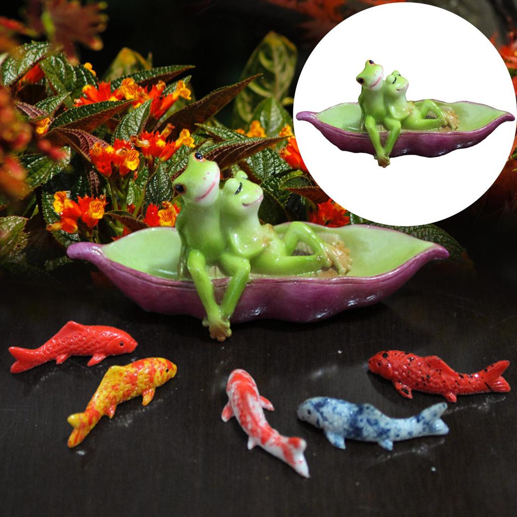 Resin Frog Couple Figurine Frog Garden Sculptures Couple Frogs Frog Garden Ornament for Balcony Home Office Garden Desk