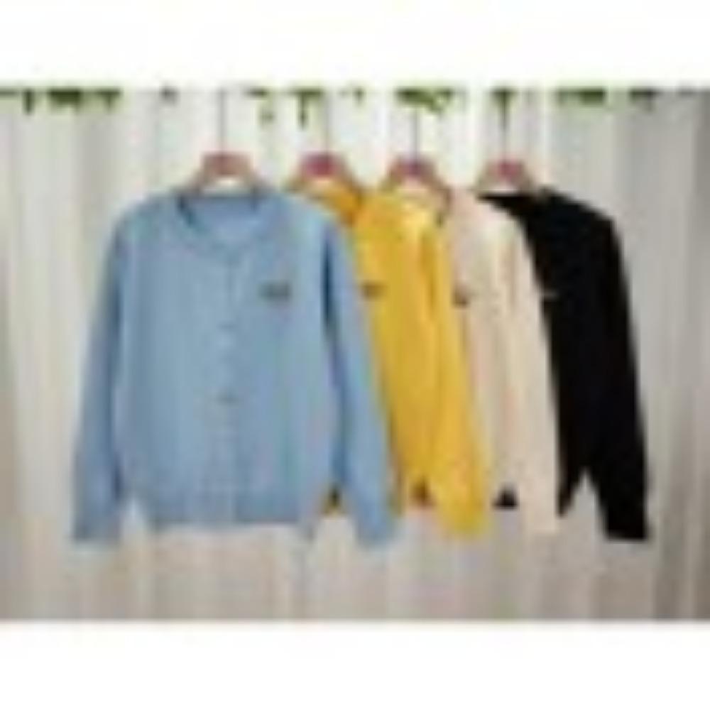 A New Sweet Long-sleeved Knitted Cardigan Sweater Coat for Early Autumn, A High-end Outerwear for Women