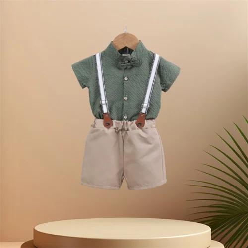 

Комплект из 2 предметов/комплект для мальчиков 7 месяцев-3 лет с короткими рукавами, новинка 2024 года, модный красивый маленький воротник-стойка с тиснением и галстуком-бабочкой, комбинезон + шорты 110 зелёный
