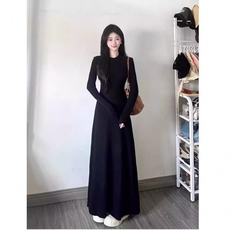 Schwarzes Langarmkleid im Hepburn-Stil: Elegantes französisches Design für Damen - Frühher Herbst, Figurschmeichelnde Taillenbetonung