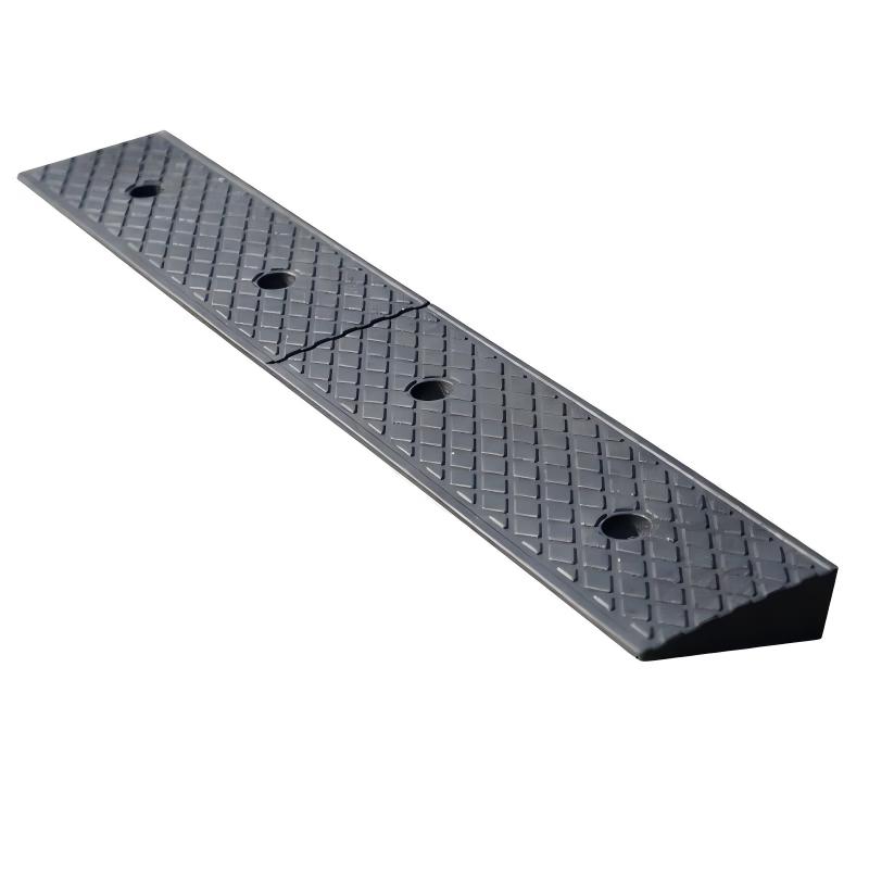 DAXTE Solid Rubber Curb Ramp