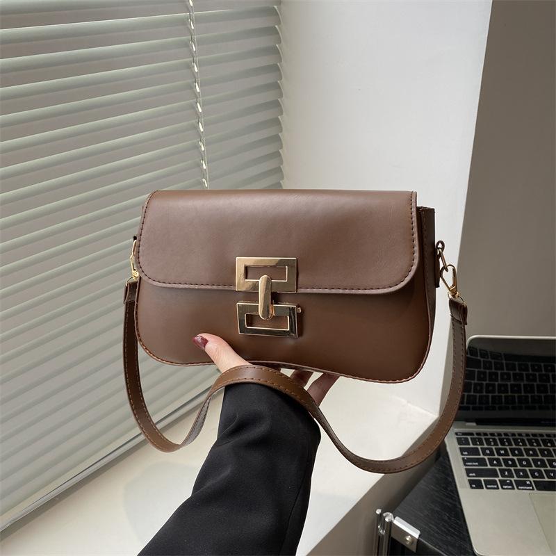 

Fashion and simple temperament summer new versatile casual solid color one shoulder crossbody small square bag woman