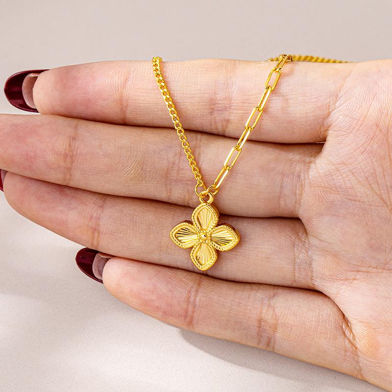 Luxury Pure Gold Real Gold Women's Lucky Flower Flower Clavicle Chain