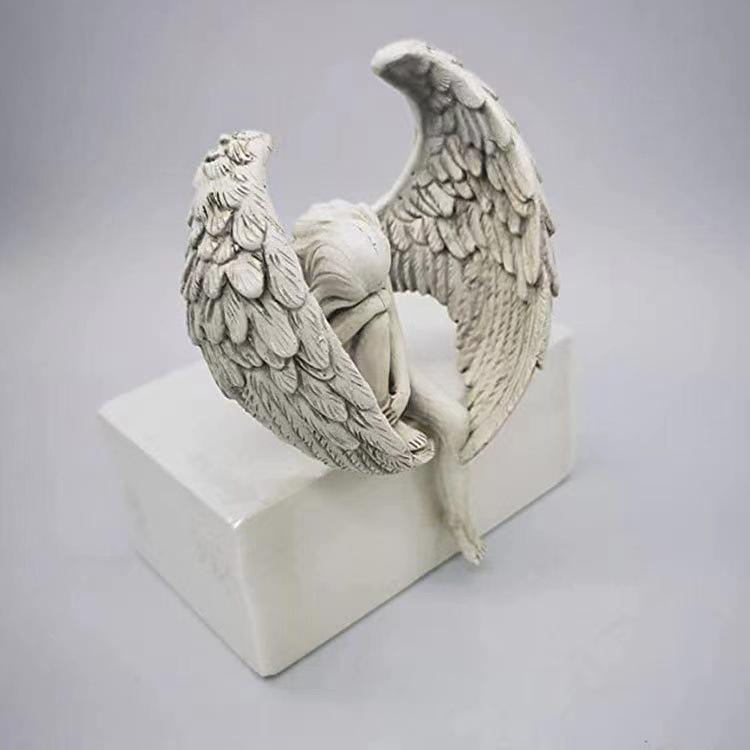 Nordic Style Angel Hugging Leg Resin Figurine for Home Wall or Stairway Decoration