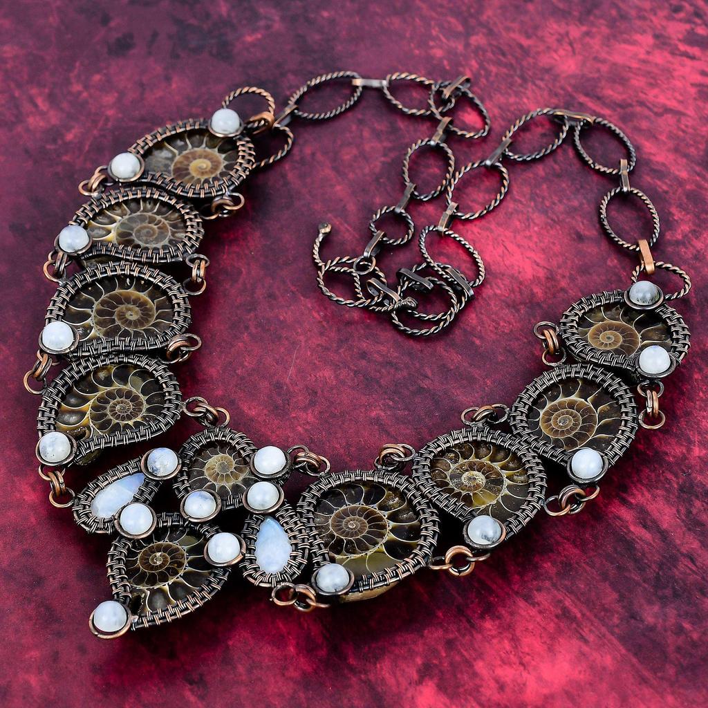 Collier Fossil d'Ammonite Fil de Cuivre Enroulé Bijoux en Pierre de Lune Collier Réglable