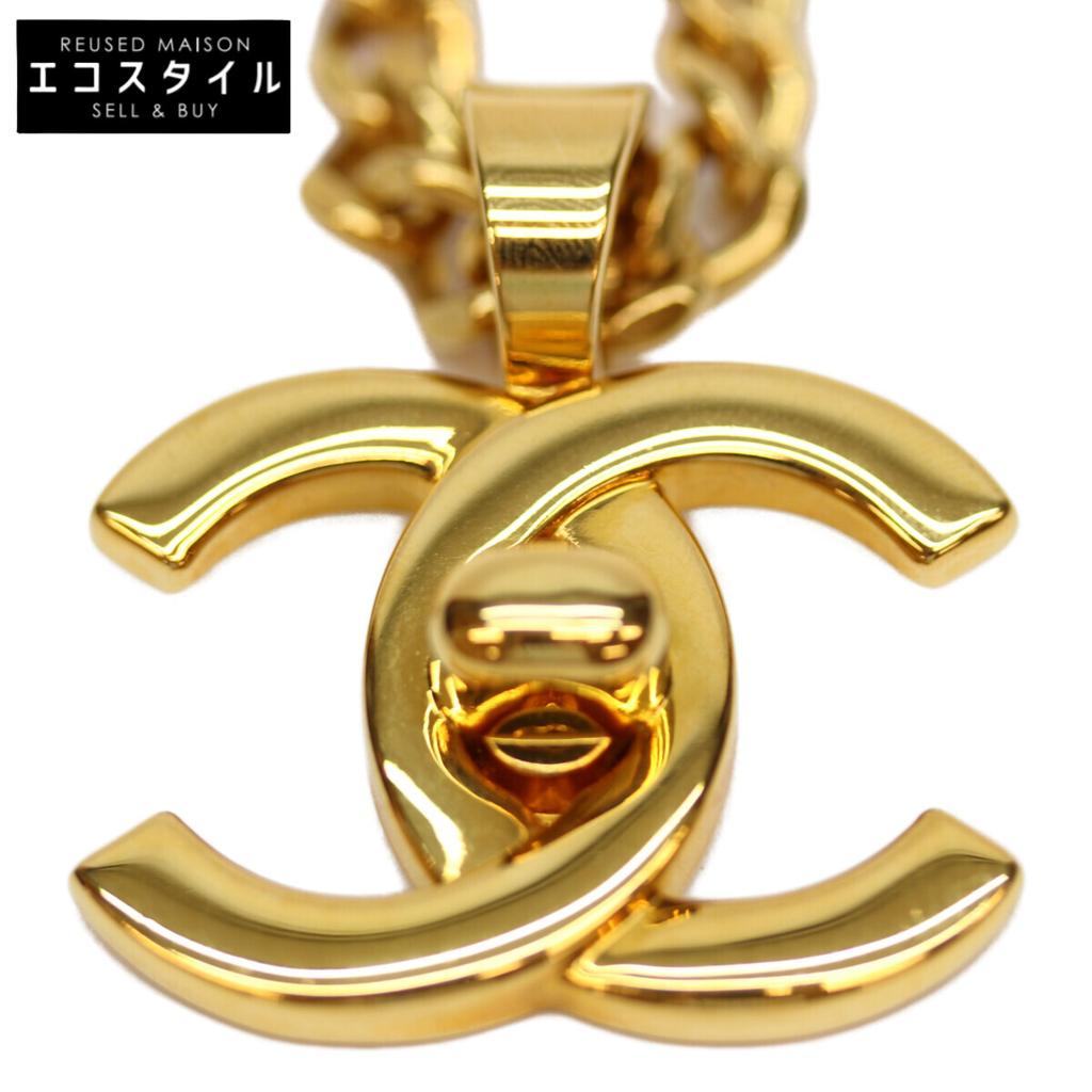 CHANEL 96P Gold Turn Lock Coco Long Chain Necklace Necklace goldUsed