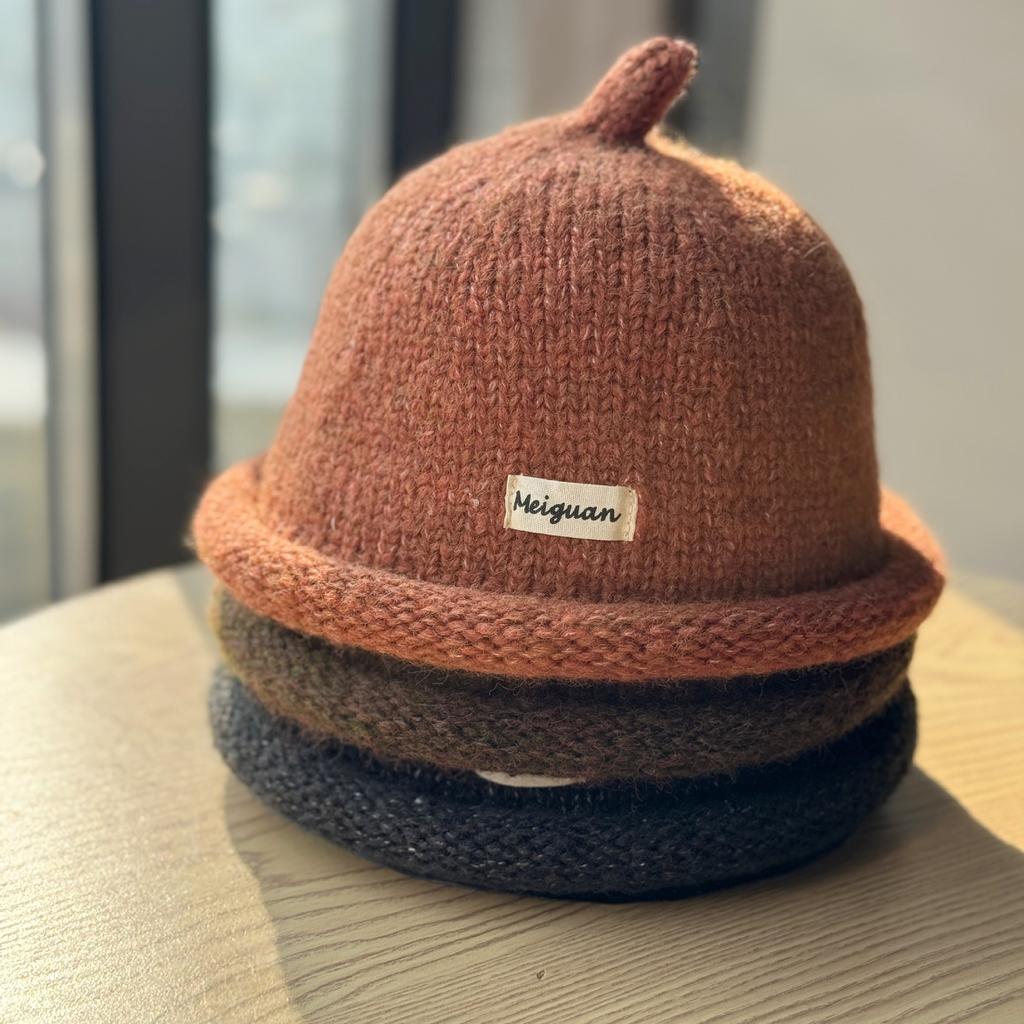 New Ins Solid Color Versatile Letter Landlord Hat Warm Windproof Small Fisherman Hat Showing Face