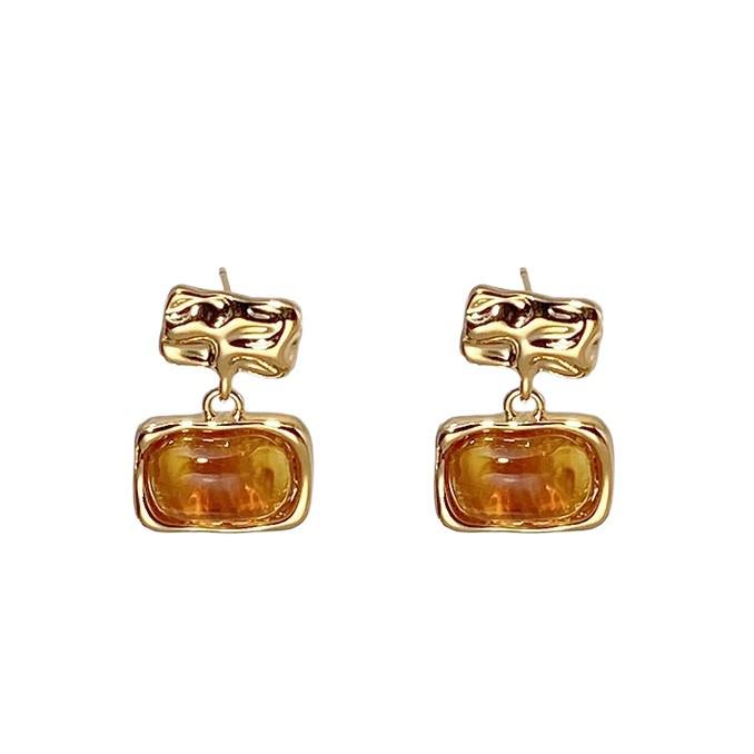 Amber-Colored French-Inspired Minimalist Retro Stud Earrings