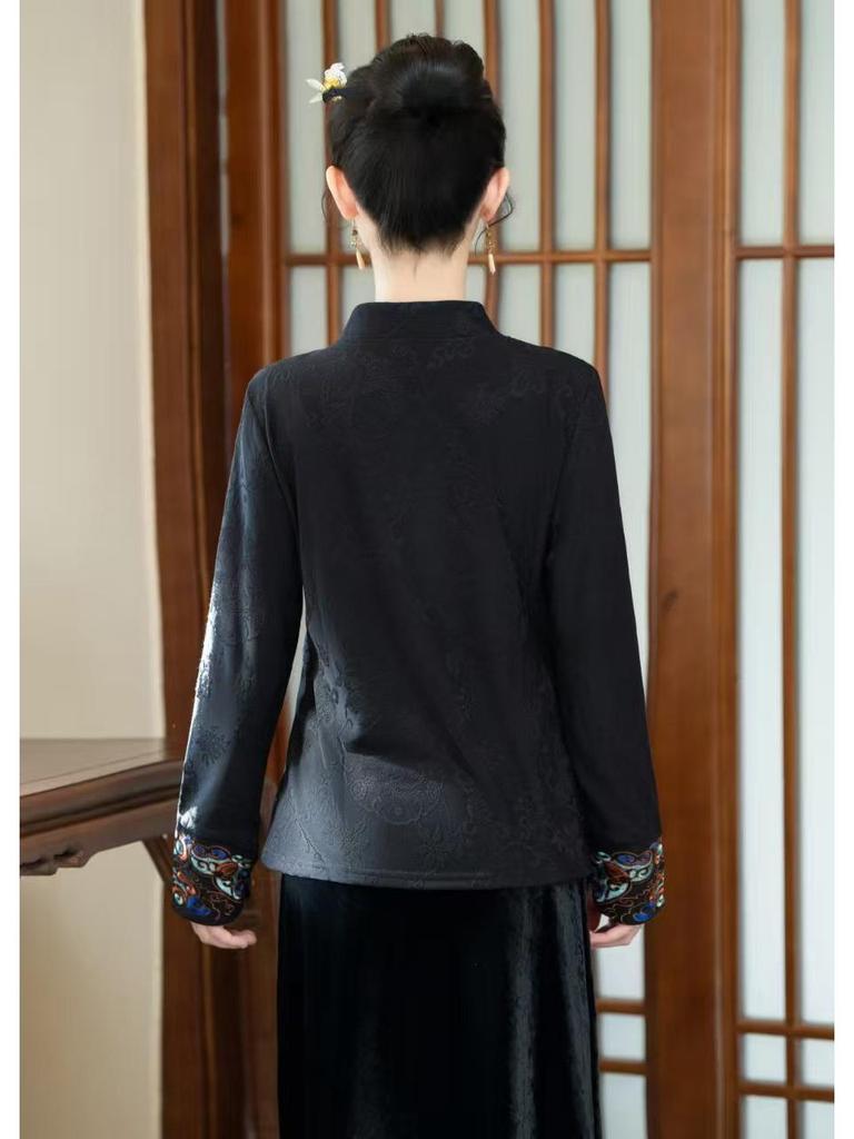 2025 Retro Chinese Frog Button Slimming Embroidered Long Sleeve Top for Middle-Aged and Elderly Mothers