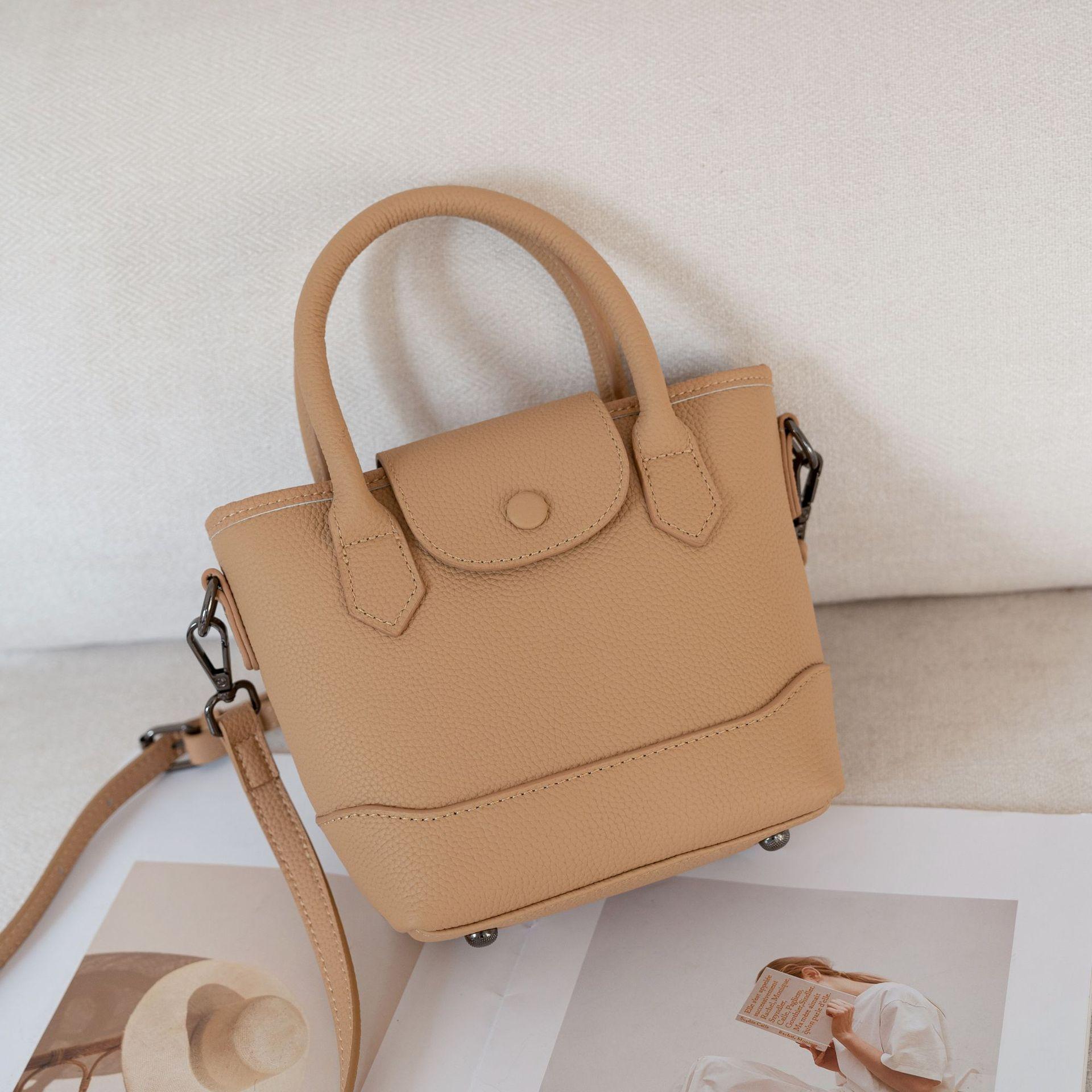 

Сумка из коровьей кожи, квадратная сумка через плечо, популярная модная однотонная женская сумка на одно плечо, практичная и портативная абрикосовый