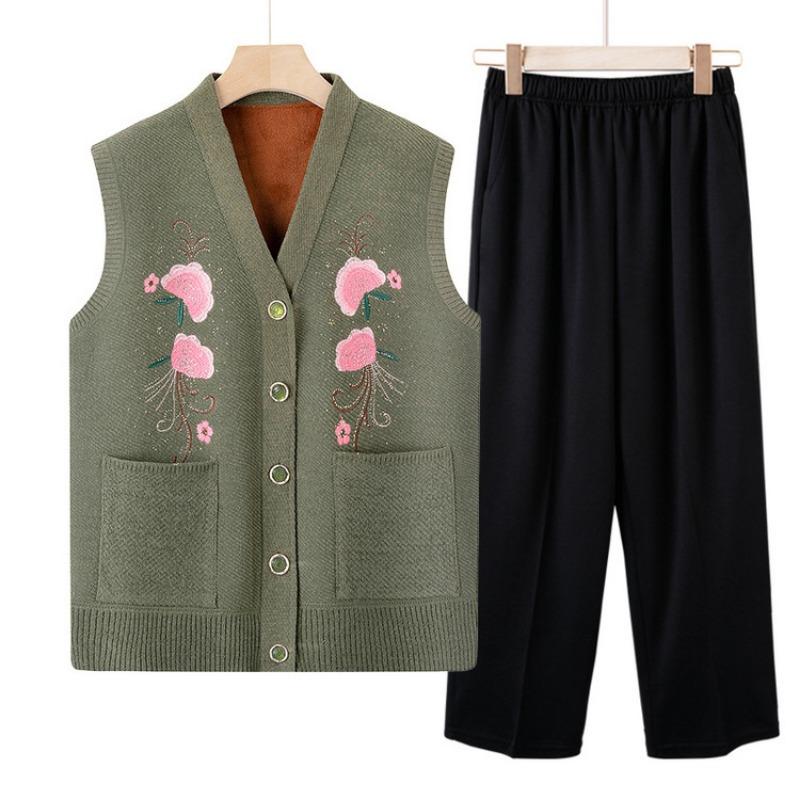 Middle-aged sweater vest female grandma vest mother autumn and winter velvet thickened vest old lady warm vest