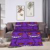 Cartoon Gengar Lila)Decke Pokemon-Motiv Dekorativer Flanell-Überwurf für das Wohnzimmer Weiche Warme Tagesdecke Geschenkidee