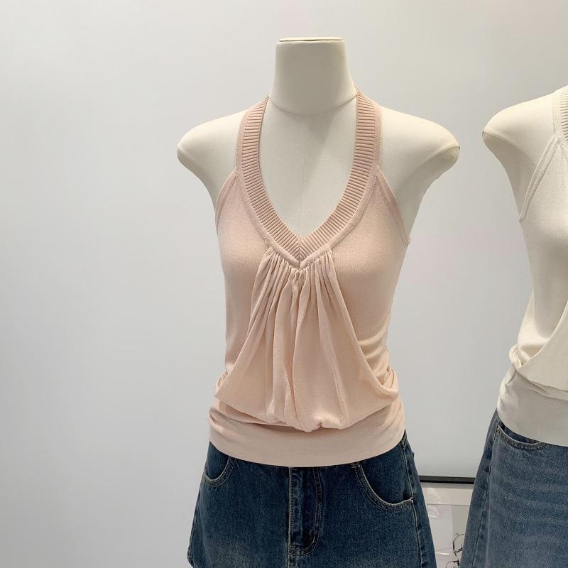 Design-Conscious Pink Pleated Halter Neck V-Neck Open-Back Slim Camisole for Women - New 2026 Summer Style