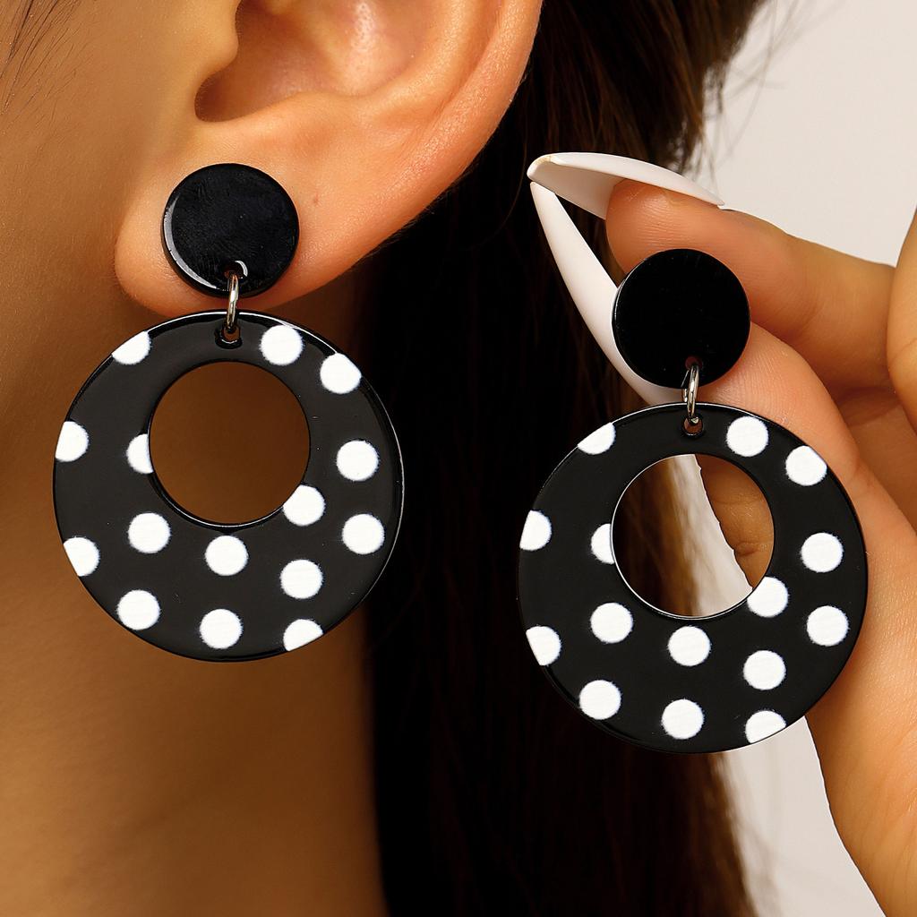 Black White Polka Dot Hollowed Out Large Circle Earrings for Women Fashion Exaggerated Acrylic Drop Earrings Jewelry Accessories