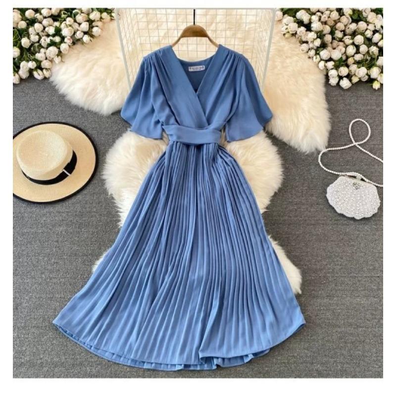 Summer new V-neck short-sleeved dress over the knee slim-fitting pleated temperament lady waist lace-up big pendulum mid-length dress